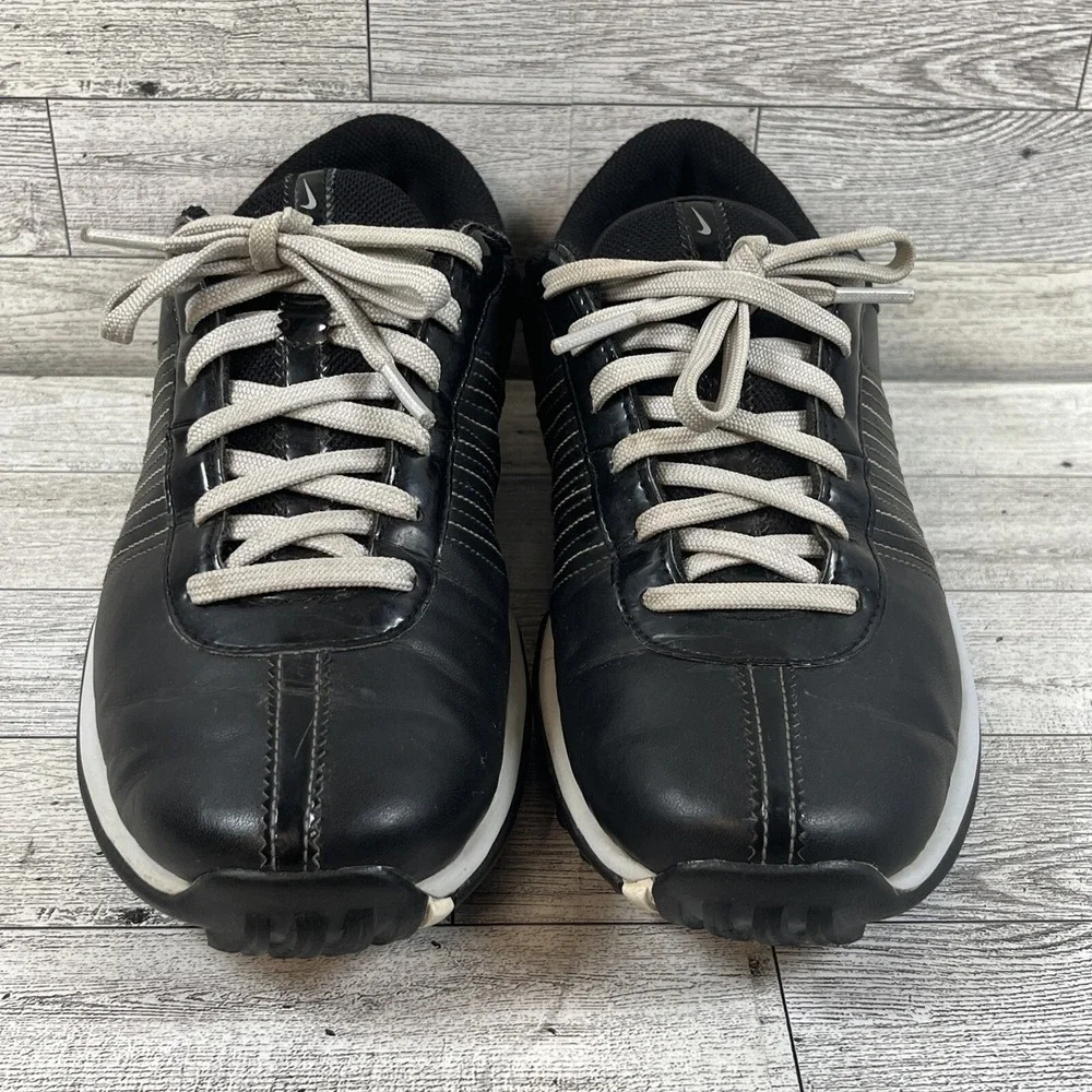 Nike provides look style